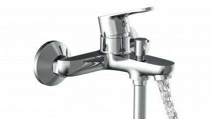 Chromfarbene Wandarmatur mit Einhebelmischer und Umschalter für Wanne oder Dusche.
